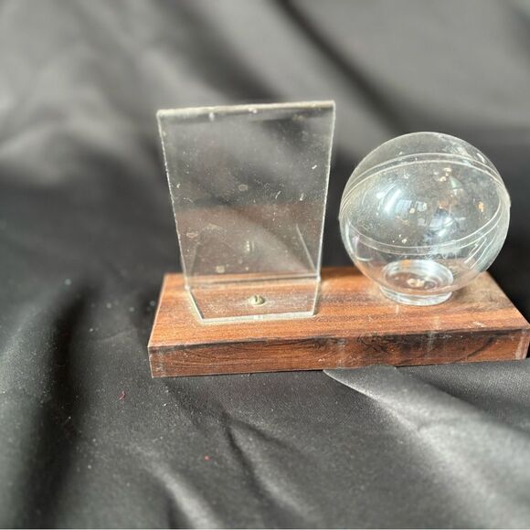 NEW Deluxe Acrylic Walnut Wood Base Baseball & Trading Card Display Holder 2 Ava - Picture 6 of 7